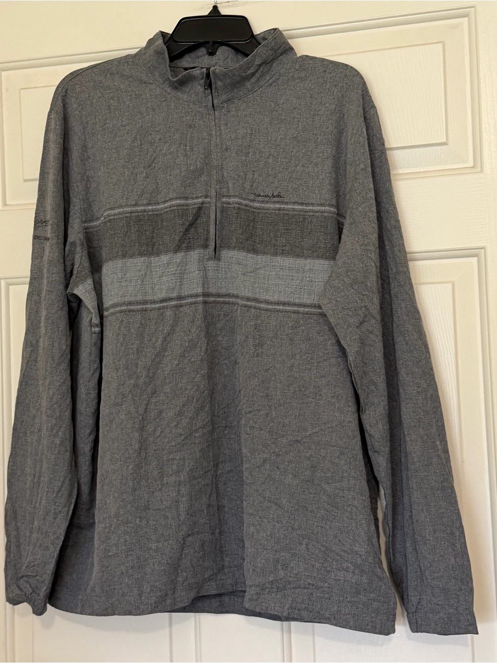 Travis Mathew Golf Gray Striped 1/4 Quarter Zip Pullover Lightweight Size XL